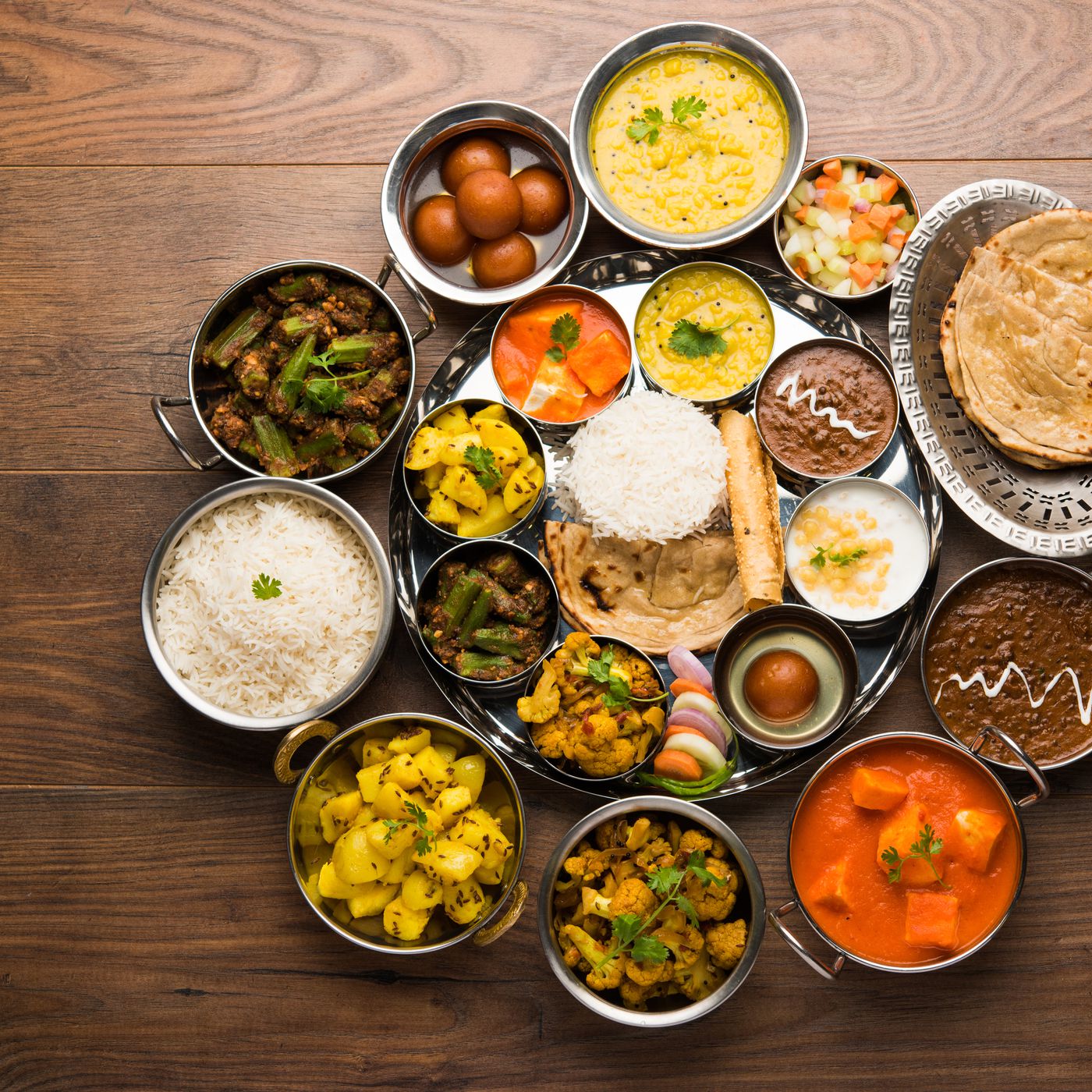 Pakistani YouTube Food Vloggers You Need To Know About