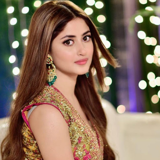 10 Most Beautiful Women In Pakistan