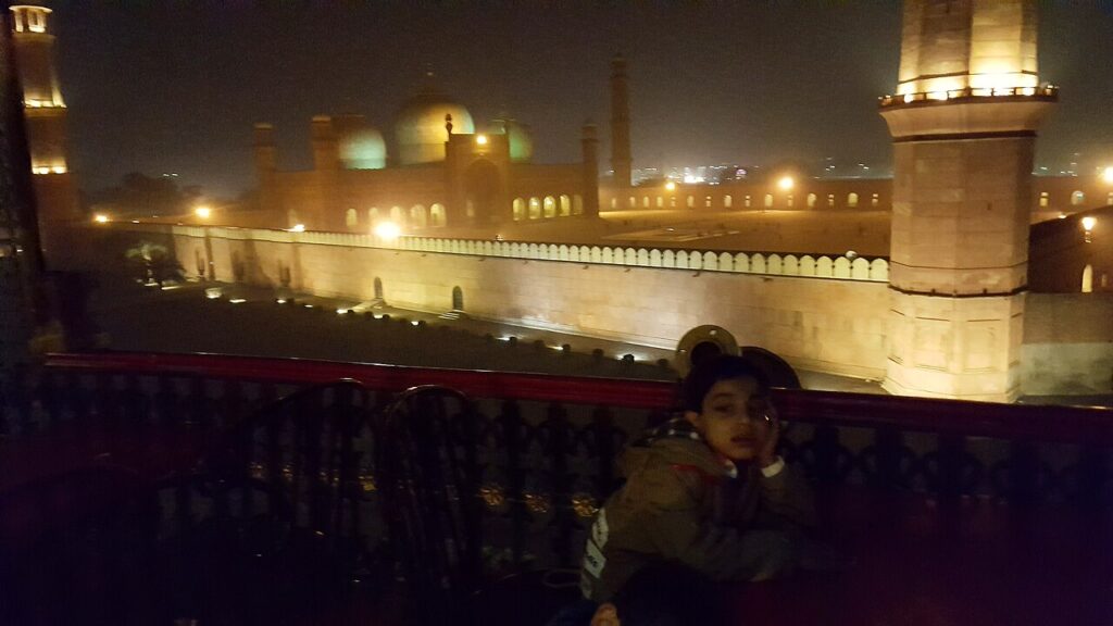 Night view of the Badshahi Mosque from the old city, Lahore