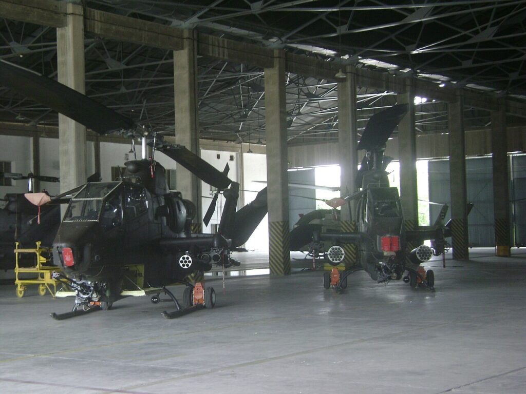 A Pakistan Army AH-1 Cobra attack helicopter